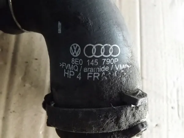 Tubería intercooler Audi A4 B7 2.0 TDI 8E0145790P image 5