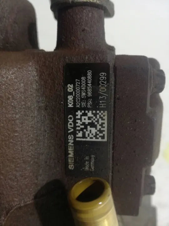 Pompe d'injection OEM 9685440880 pour Ford Fiesta image 6