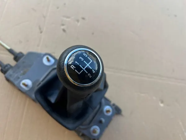 Pommeau de levier de vitesse OEM 6Q0711061 VW Polo 9N image 3