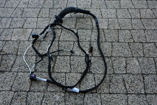 Sähkökytkin Takaluukku Passat B7 3AF971148K image 9