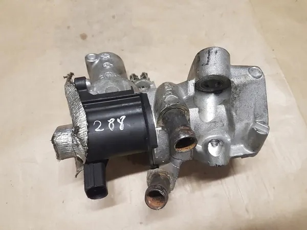 288 Infiniti QX70 3.0 Nissan Zawór Pierburg image 2