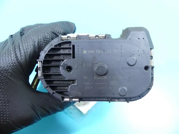 Corpo de borboleta Skoda Octavia I 2.0 8V image 6