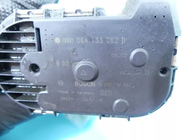 Corpo de borboleta Skoda Octavia I 2.0 8V image 7