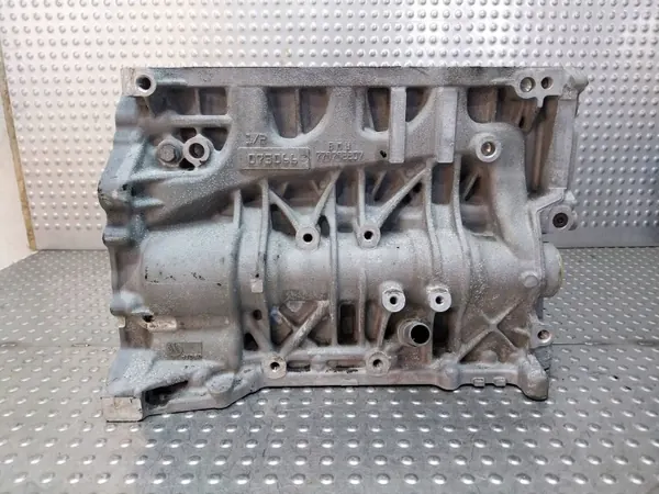 Motorblok OEM 7797922 voor BMW 2.0D N47D20A image 3