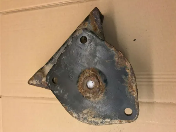 Mittelwandhalterung OEM nera für VW Passat B3 image 4