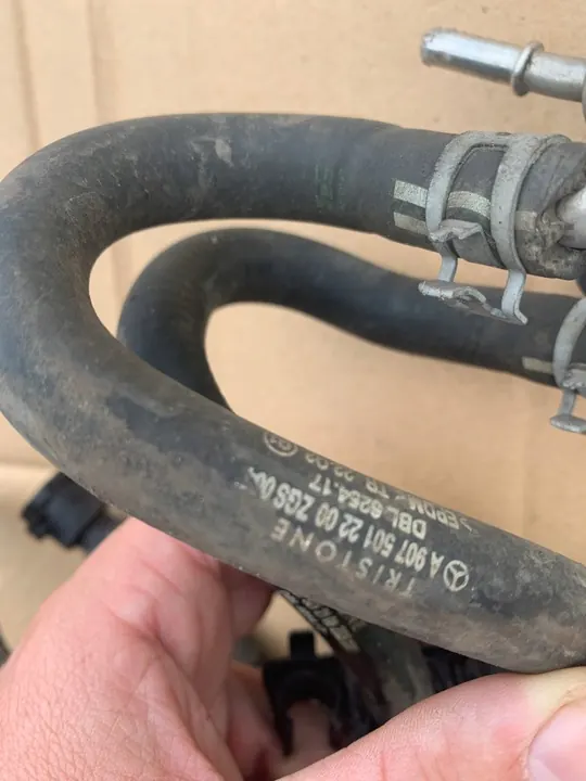 Injecteur AdBlue Mercedes Sprinter A0004905300 image 5