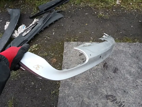 Spoiler Diffuseur Arrière Volvo XC90 OEM Pièce Occasion image 5