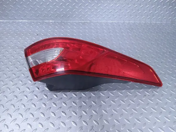 KIA Optima 2012 Luz trasera derecha image 3