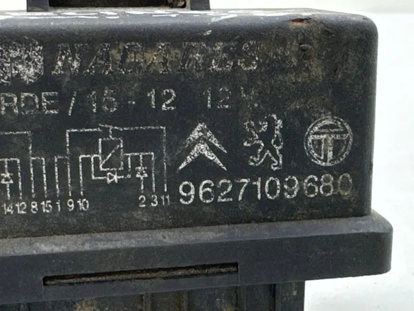 Citroen Berlingon Ruiskutusohjain OEM 9627109680 image 4