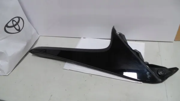 Spoiler Toyota OE 76087-42050 pour coffre - Occasion image 3