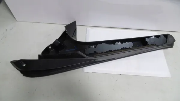 Spoiler Toyota OE 76087-42050 pour coffre - Occasion image 4