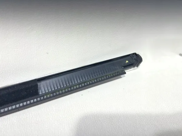Porsche Macan dörrskrapa OEM 95B839476 Höger bak image 5