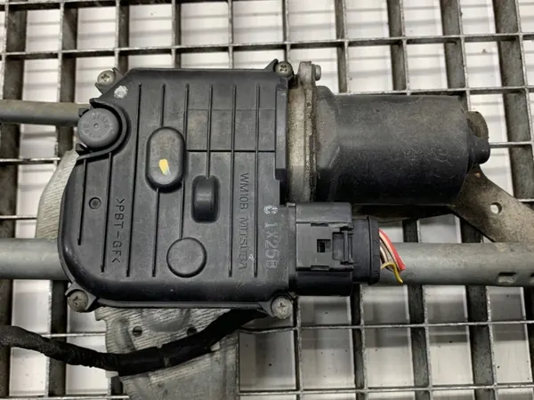 OEM 3AB955023 Etupyyhkimen mekanismi VW Passat B7:lle image 3