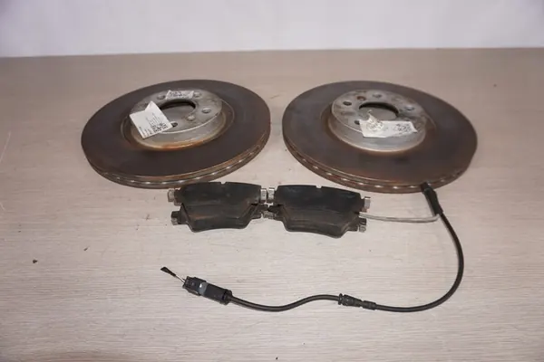 Discos de Freio Pastilhas Sensor BMW F40 F44 F45 F46 F48 OEM 6886686 image 2