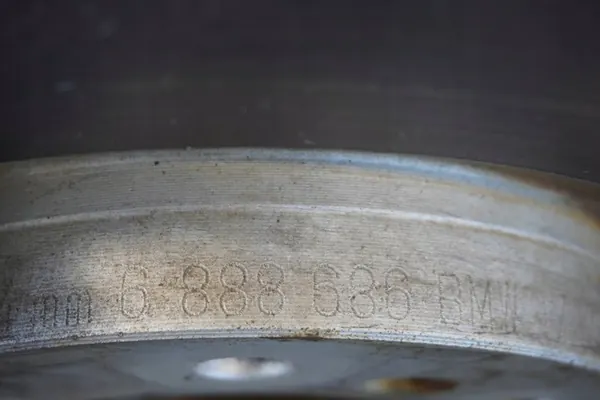 Discos de Freio Pastilhas Sensor BMW F40 F44 F45 F46 F48 OEM 6886686 image 3