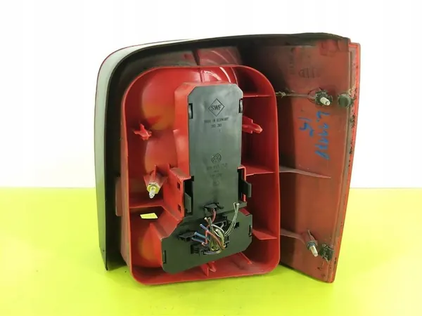 Lámpara trasera derecha VW Passat B5 Kombi 1996-2000 SWF image 4