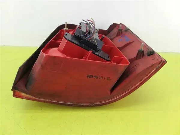 Lámpara trasera derecha VW Passat B5 Kombi 1996-2000 SWF image 5