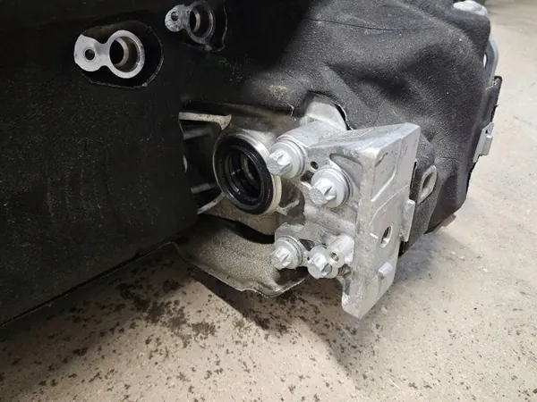 BMW OE Elmotor 5B4B7C0 Bak för X1 U11 image 10