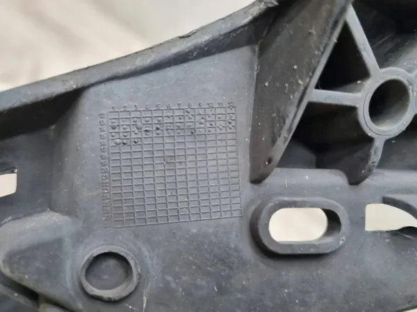 MERCEDES E-KLASA W212 2013 AMG SUPORTE DO PARA-CHOQUE DIANTEIRO A2128855065 image 7