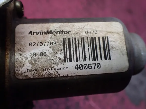 RENAULT LAGUNA II HB 5D 01-05 Elevador de vidro traseiro 8200000558 image 5