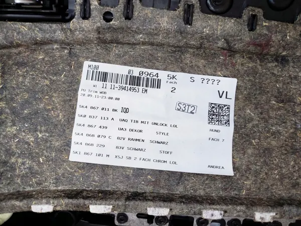 Moldura Puerta Delantera Izquierda VW Golf VI OEM 5K4867011BK image 4