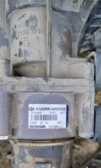 Pääjarruventtiili OEM 1942899 KNORR K044696 image 2