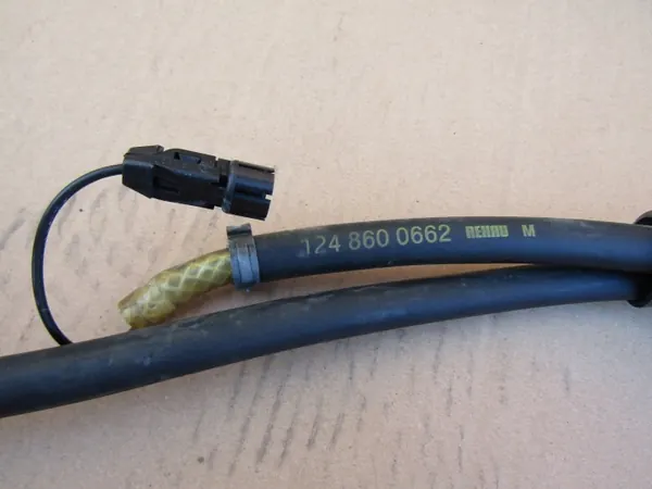 OEM 1248600662 Válvula e Mangueira Limpador W124 image 5