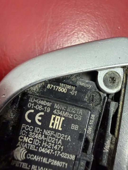 BMW X3 G01 Schlüssel oder Karte OEM 8717500 - Gebraucht image 3
