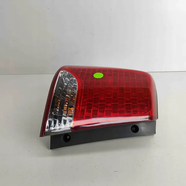 KIA Sorento 2012 Luz Trasera Izquierda image 4