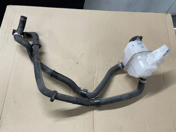 Tanque de nivelamento OEM MTR6906 Toyota Yaris Cross image 2