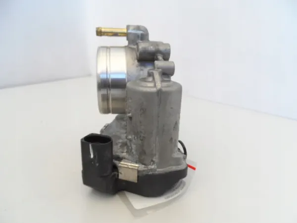 Corpo de borboleta VW Jetta 5C 2.0 2011-15 OEM 06G133062J image 3