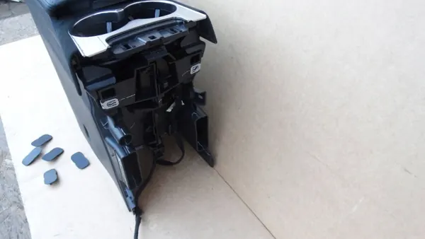 Citroen DS7 Crossback Middenconsole Armsteunlifter OEM FHA11610 image 4