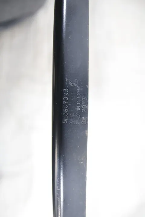 Etupuskuri vahvistus Skoda Octavia IV 2020-2025 OEM image 4