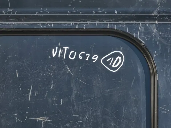 Parede Mercedes VITO W639 OEM - Estado Usado image 3