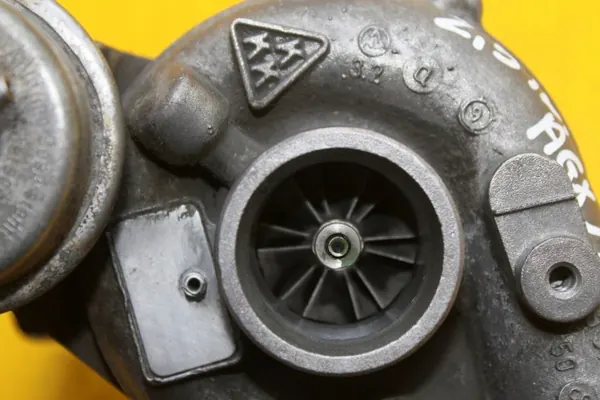 Turbocompressor OEM 074145701C para VW LT 35 2.5 TDI image 6