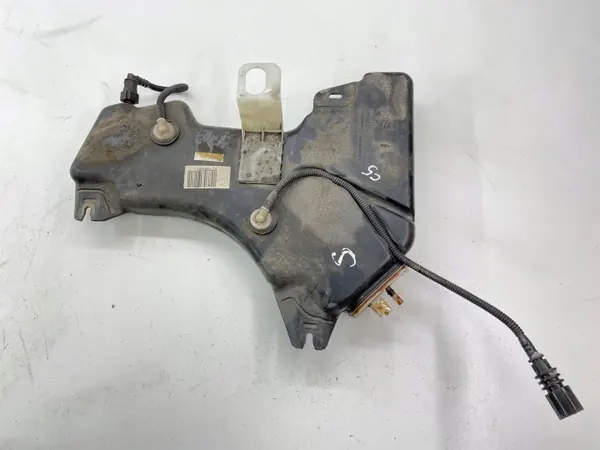 Réservoir AdBlue d'occasion OEM 09830029900 Citroen C5 image 2