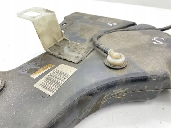 Réservoir AdBlue d'occasion OEM 09830029900 Citroen C5 image 6
