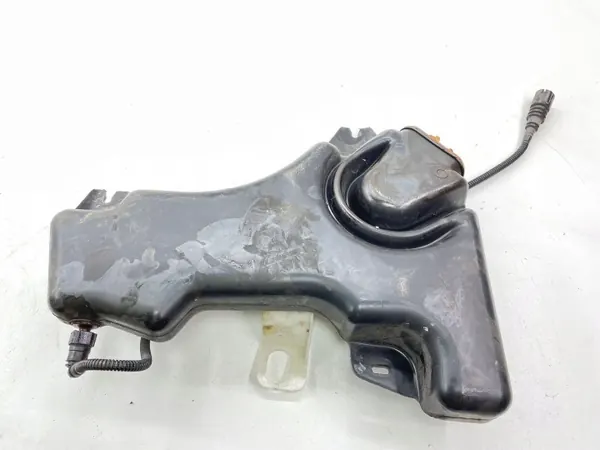 Réservoir AdBlue d'occasion OEM 09830029900 Citroen C5 image 7