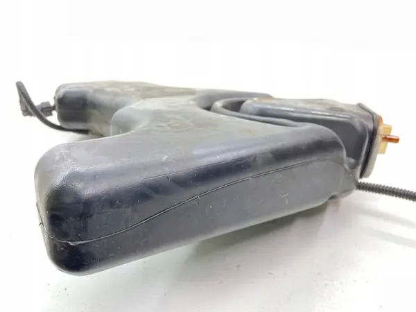 Réservoir AdBlue d'occasion OEM 09830029900 Citroen C5 image 9