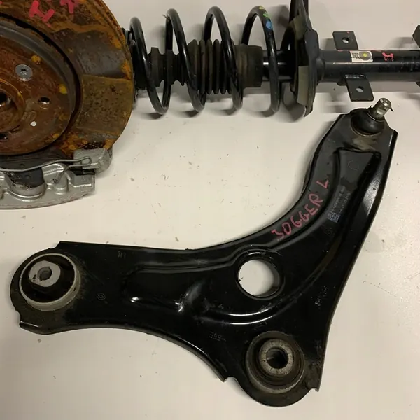 Sospensione sinistra Dacia Jogger 1.6 E-TECH Hybrid image 4