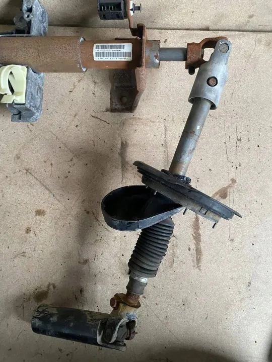 Dodge RAM rattstamaxel OEM P05057640AC image 4