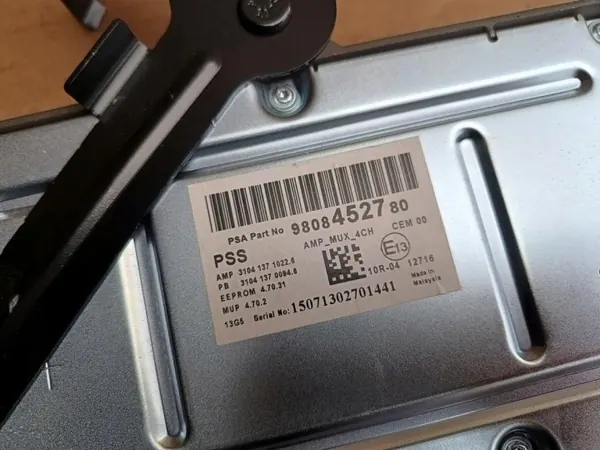 Peugeot 308 II Audio-versterker OEM 9808452780 image 3