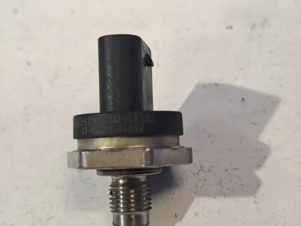 Bränsletrycksensor OEM 0261545102 för Mercedes-Benz image 3