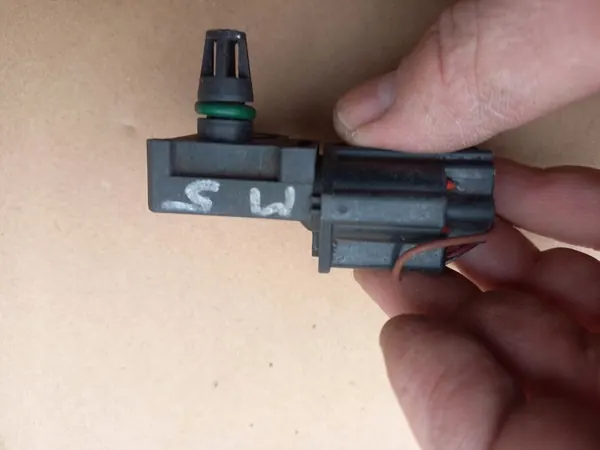 Mazda MAP Sensor 0261230181 image 4
