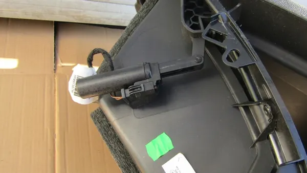 Handskfack Audi A3 8P OEM 8P1857035C image 3