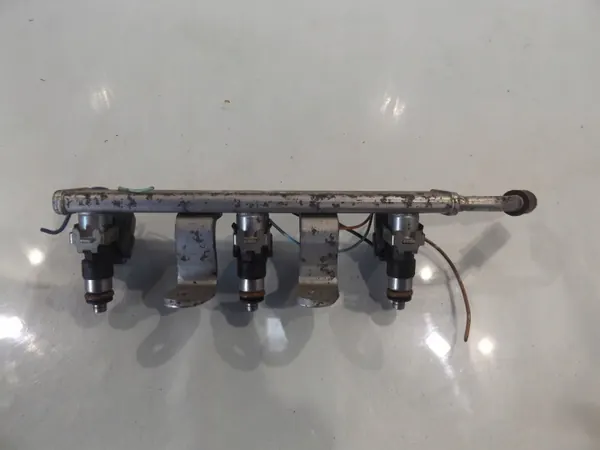 Mitsubishi OE ACL19193 Spritzgussleiste image 3