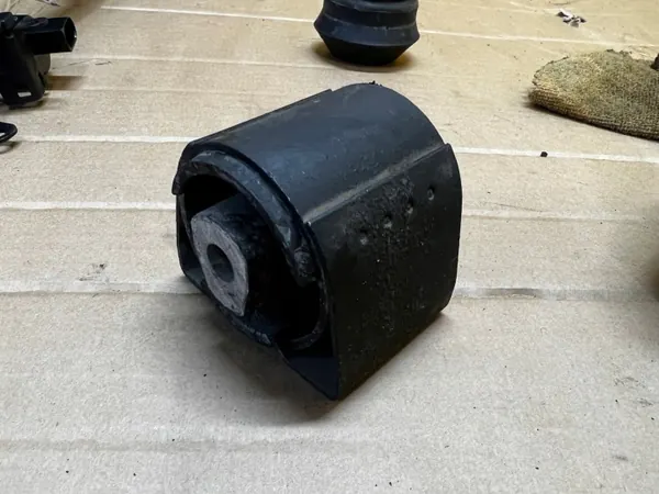 Suporte OEM Mercedes G63 AMG W463 para redutor image 2