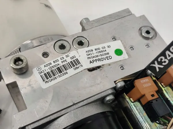 Mercedes-Benz A2098000330 Klappdach-Hydraulikpumpe gebraucht image 3