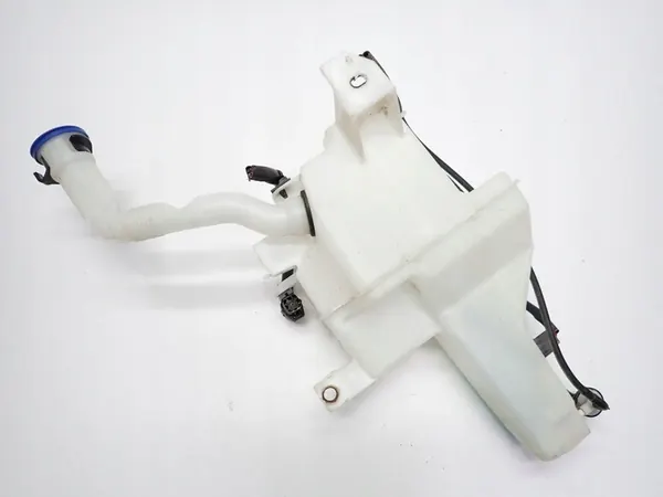 Pompe de réservoir de lave-glace Mazda CX-3 2015 OEM D10E67480 image 3