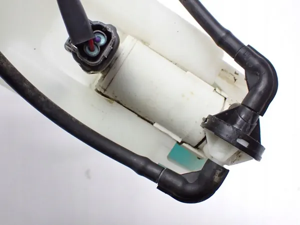 Pompe de réservoir de lave-glace Mazda CX-3 2015 OEM D10E67480 image 5